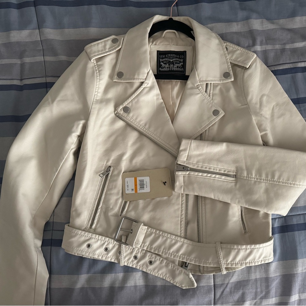 New Levi’s Jacket
